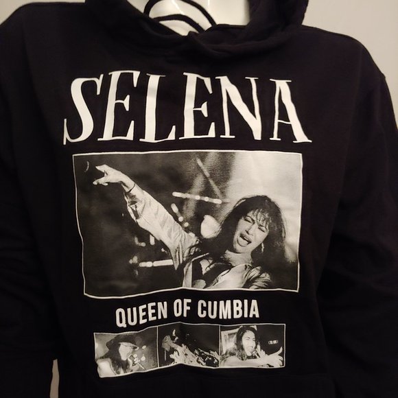 Official Selena Merchandise Black “Queen Of Cumbia” Hoodie - Picture 2 of 5